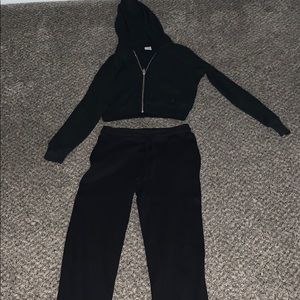 Aritiza TNA Crop hooded jacket and joggers